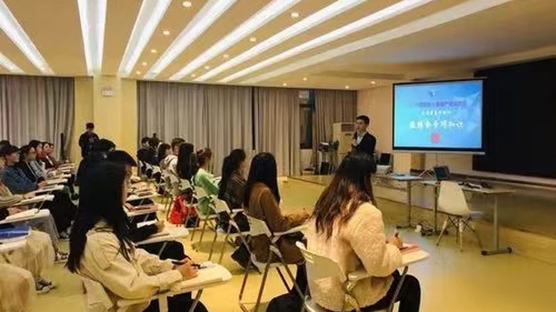 中层管理培训课程：内容与报价的深度解析**